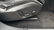 Volvo XC60 2.0 B4D Plus Dark 5dr AWD Geartronic Diesel Estate